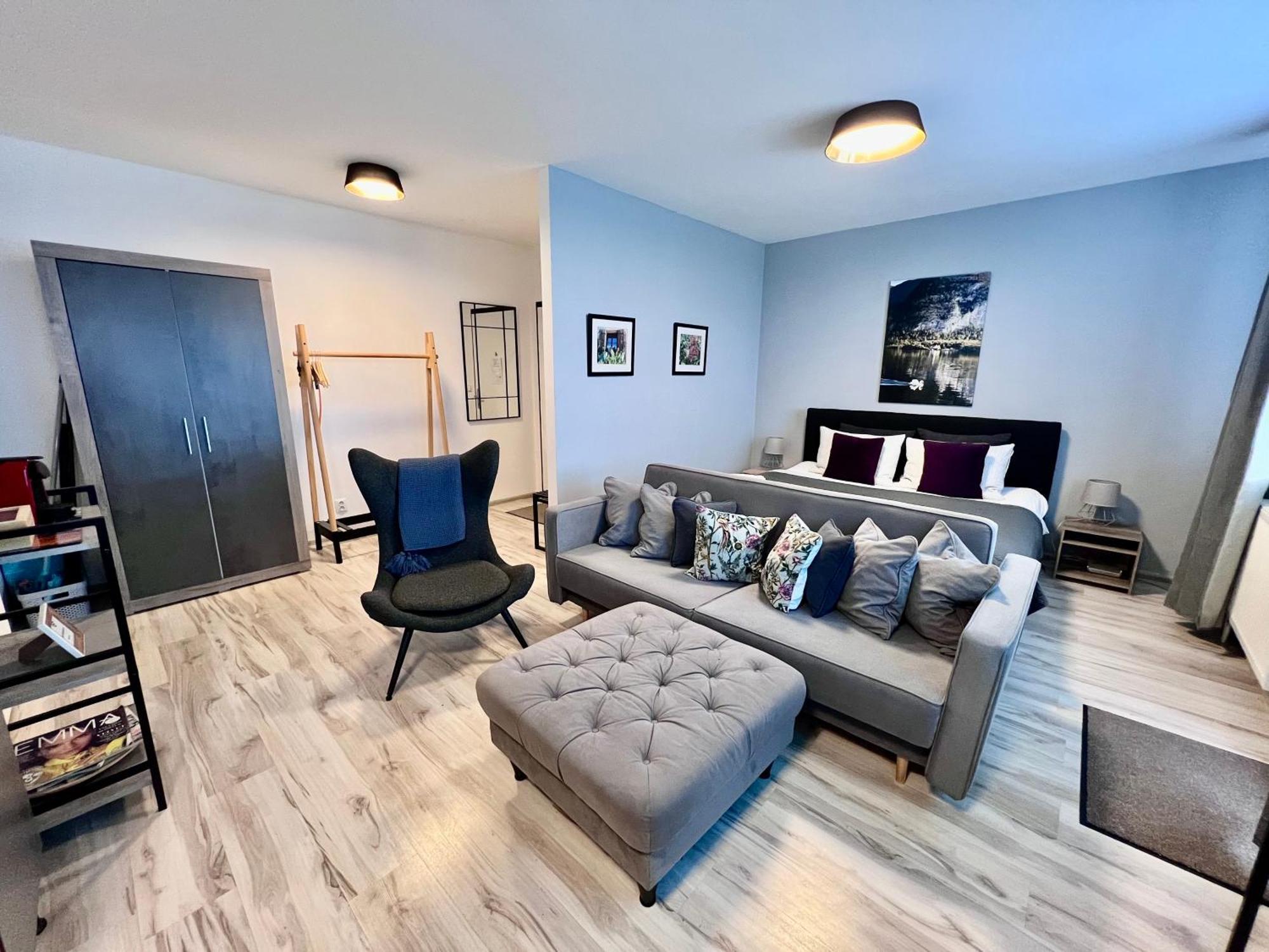 Bl - The Executive Suite, Boru - 24Hr Self Check-In, Free Private Parking, Balcony With Mountain View, 5 Minute Walk To City Center Banska Bystrica Luaran gambar